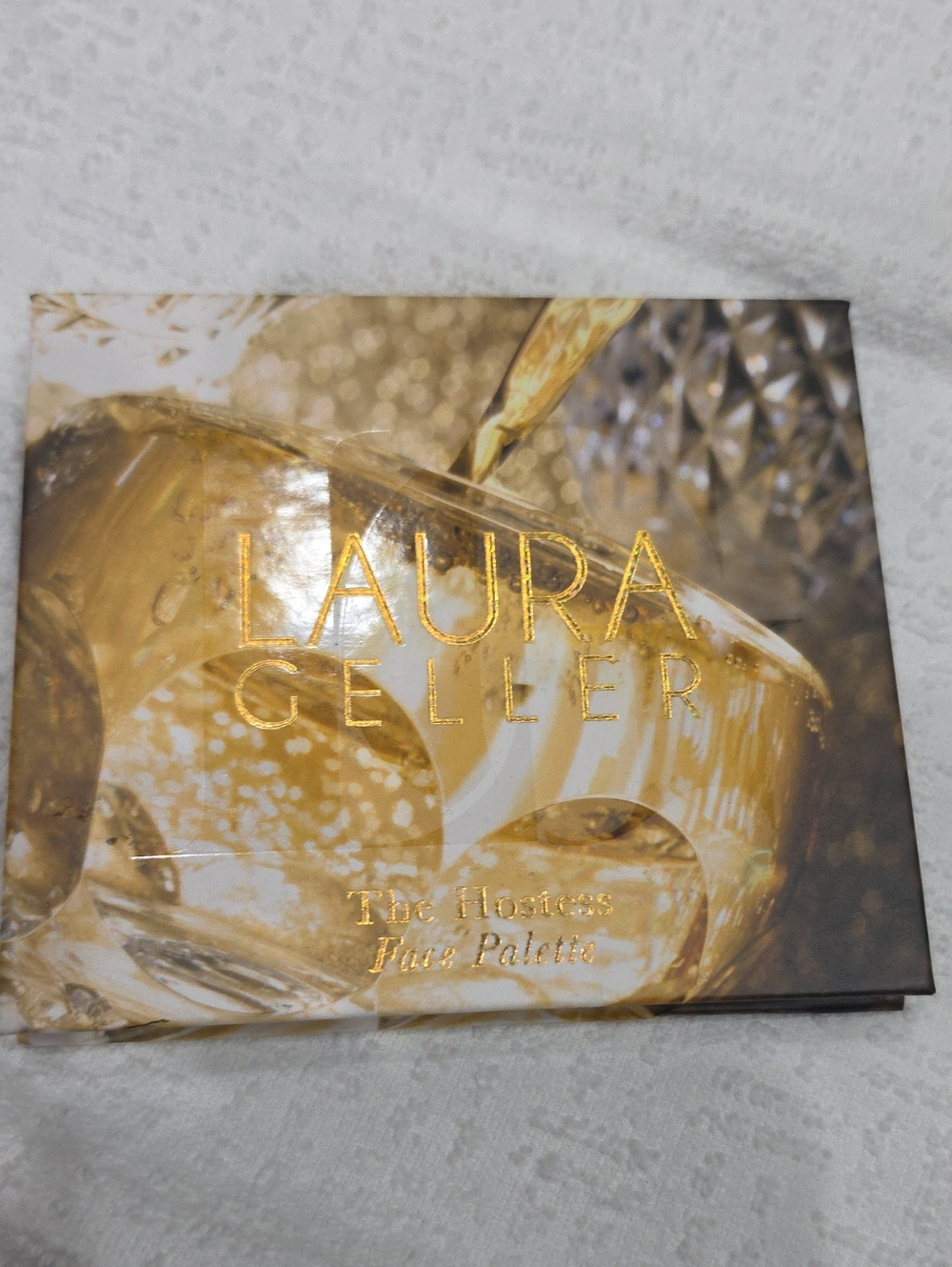 New LAURA GELLER THE HOSTESS FACE PALETTE